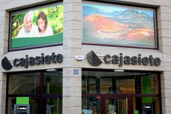 CAJA SIETE 4